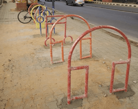 Public cycle stands in 18 places across HSR! 25